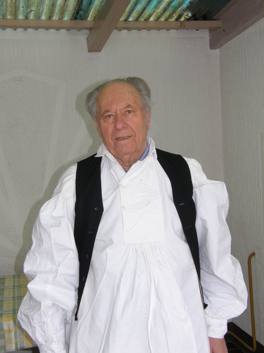 U šokačkoj nošnji
